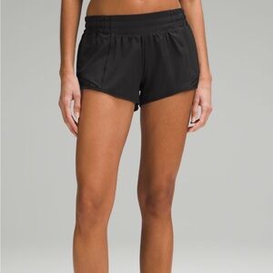 Lululemon Hotty Hot shorts 2.5 in black
